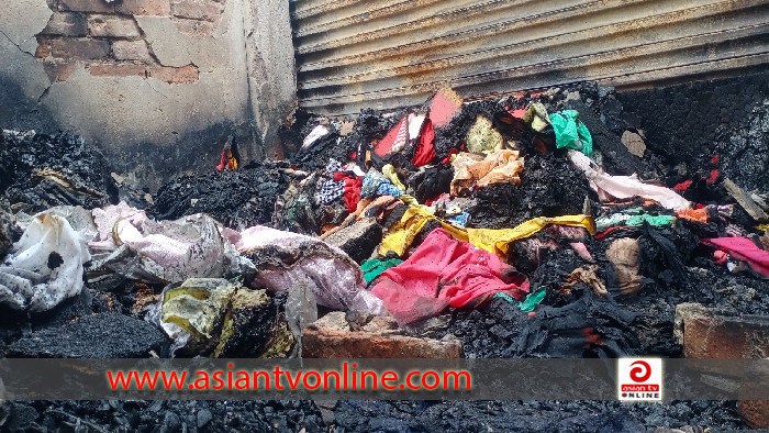 টেকনাফে বার্মিজ মার্কেটে আগুন: শতাধিক দোকান ক্ষতিগ্রস্ত