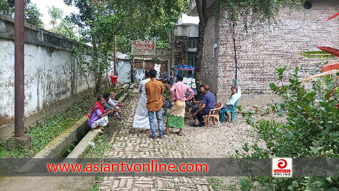 নরসিংদীতে সড়ক দুর্ঘটনায় অটোরিকশার চালকসহ নিহত ৩