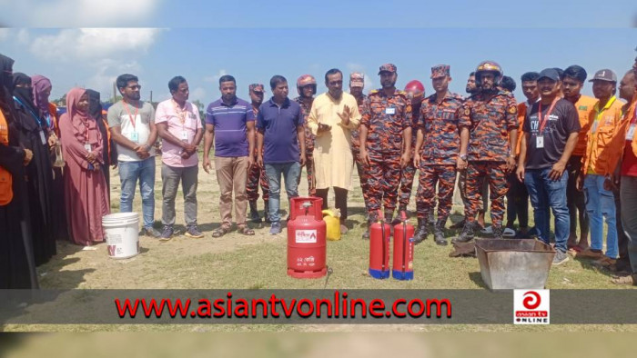 রোহিঙ্গা ও স্থানীয়দের মাঝে দুর্যোগ প্রতিরোধে করণীয় শীর্ষক প্রশিক্ষণ