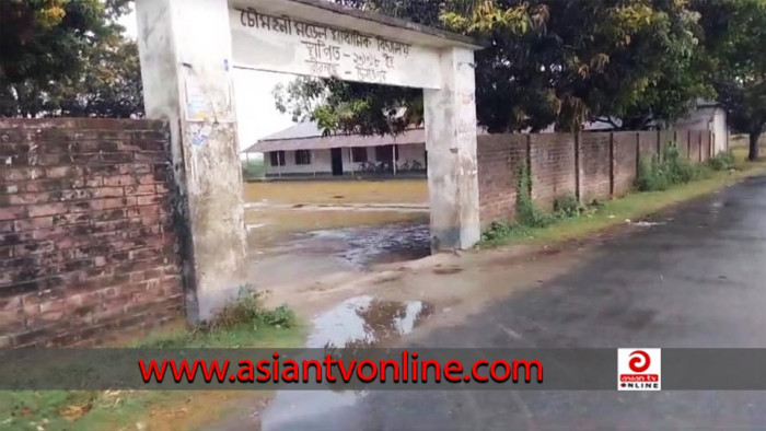 বীরগঞ্জের চৌমহনী মডেল উচ্চ বিদ্যালয়ে কেউ পাশ করেনি