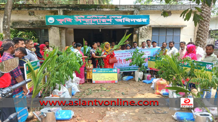 মধুপুরে পারিবারিক পুষ্টি বাগানের গাছ ও বীজ বিতরণ