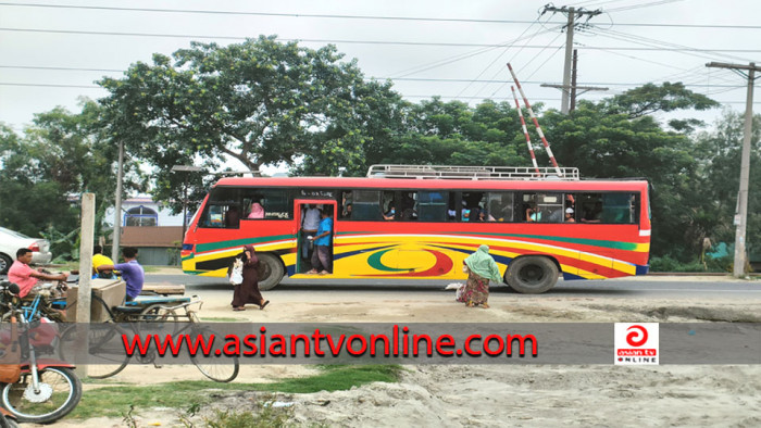 ৬ ঘণ্টা পর ঢাকা-টাঙ্গাইল মহাসড়কে যানবাহন চলাচল স্বাভাবিক