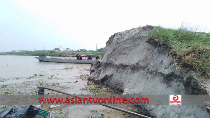 মানিকগঞ্জের শিবালয়ে নদী ভাঙন আতঙ্কে শত শত পরিবার