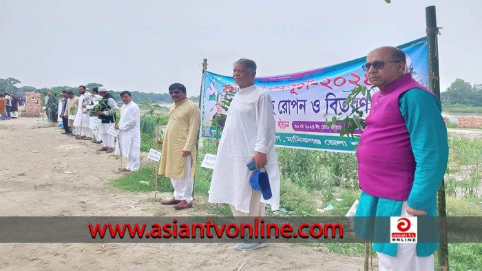 মানিকগঞ্জে কৃষক লীগের বৃক্ষরোপণ কর্মসূচি