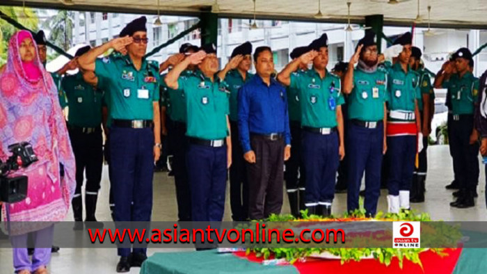 খুলনায় নিহত পুলিশ সদস্যের মরদেহ হস্তান্তর