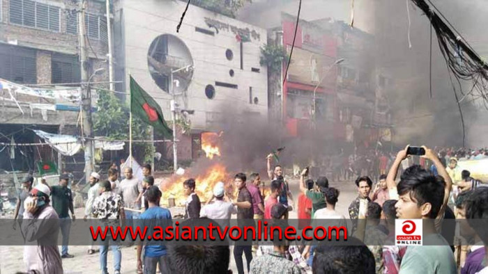 বঙ্গবন্ধু অ্যাভিনিউয়ে আওয়ামী লীগের কেন্দ্রীয় কার্যালয়ে আগুন