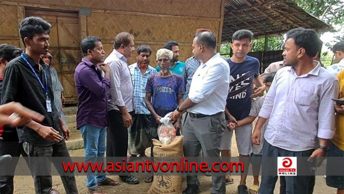 রাঙ্গুনিয়ায় বন্যায় ক্ষতিগ্রস্ত পরিবারের পাশে ইউএনও