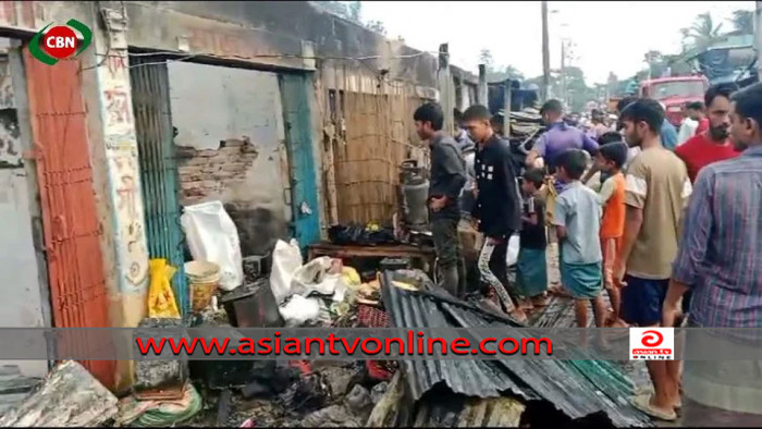 মহেশখালীতে ভয়াবহ অগ্নিকাণ্ডে ১২ দোকান পুড়ে ছাই