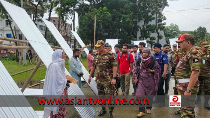 কুমিল্লায় শতাধিক পরিবারের মাঝে নগদ অর্থ বিতরণ