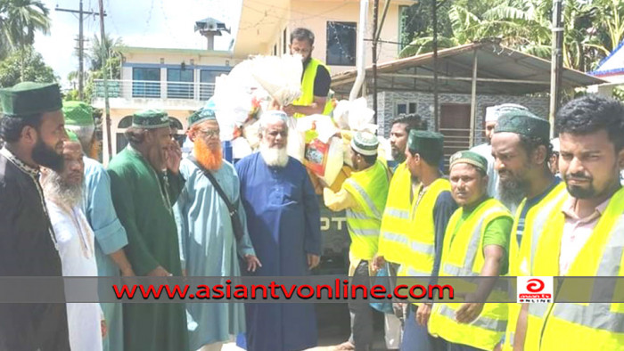 কুমিল্লায় শাহপুর দরবারের উদ্যোগে বন্যার্তদের মাঝে টাকা ও খাদ্য বিতরণ