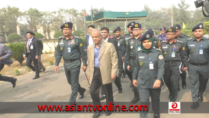 সন্ত্রাসীরা মুক্তির পর পুনরায় একই অপরাধ করছে : স্বরাষ্ট্র উপদেষ্টা