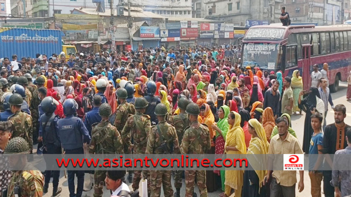 টঙ্গীতে বকেয়া বেতনের দাবিতে বিক্ষোভ, সড়ক অবরোধ