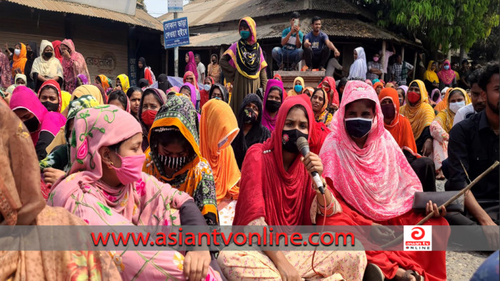 শ্রীপুরে বকেয়া বেতনের দাবিতে শ্রমিকদের সড়ক অবরোধ