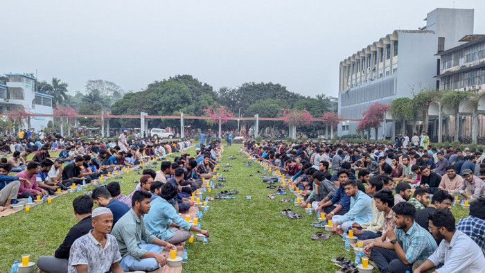 বাকৃবি ছাত্রদলের ইফতার আয়োজনকে অভিনন্দন জানালো শিবির