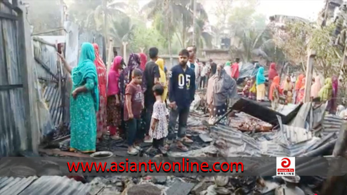 ঝিনাইদহে আগুনে পুড়ে ছাই ৮টি বসতঘর